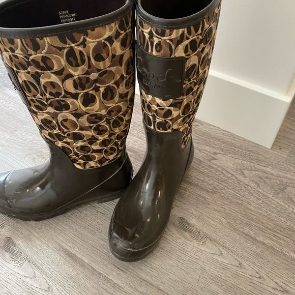 COACH RAIN BOOTS - Picture 2 of 2